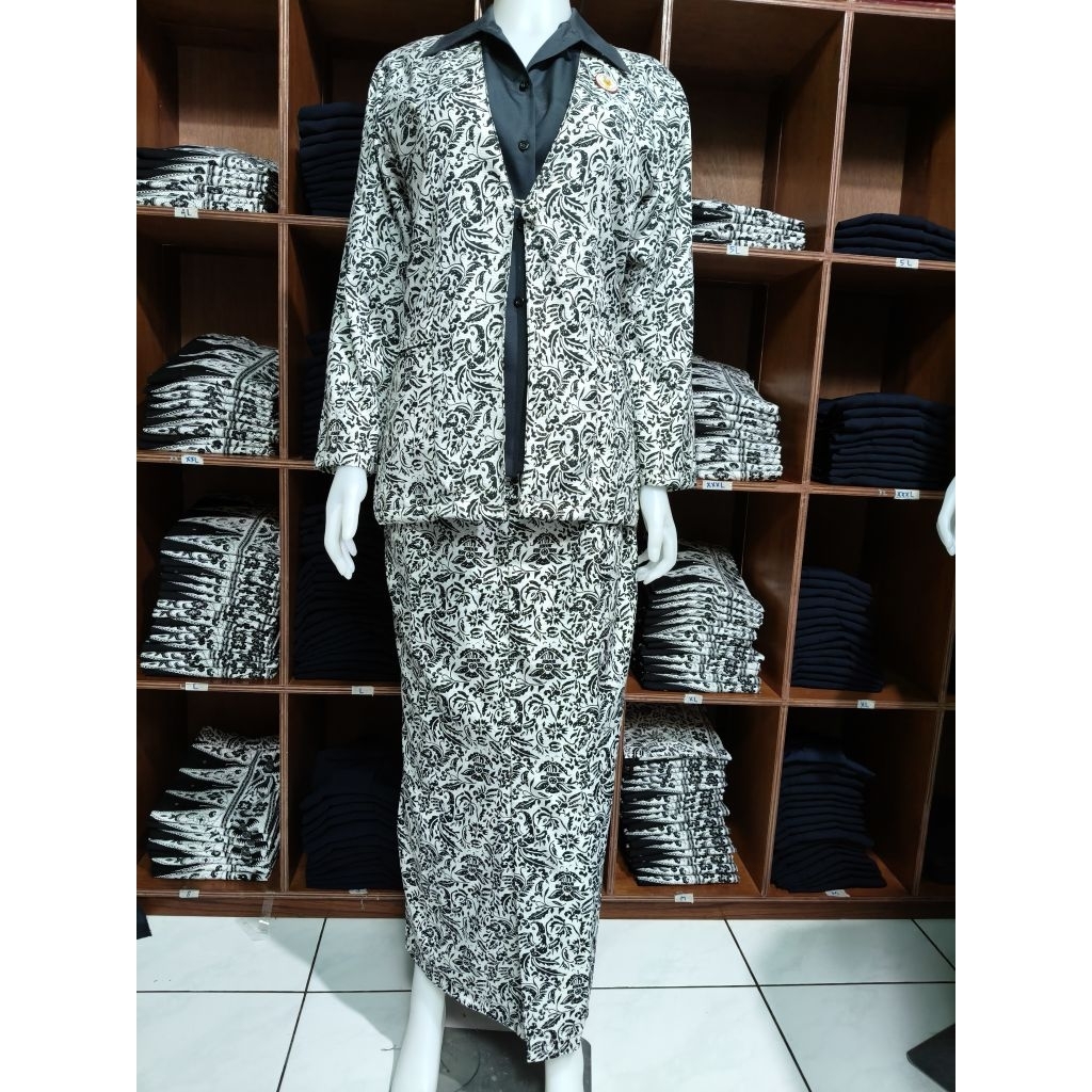 Seragam Lapangan Bidan Batik IBI Sudah dijahit Terbaru Warna Abu dan atau Navy Bahan Sanwosh