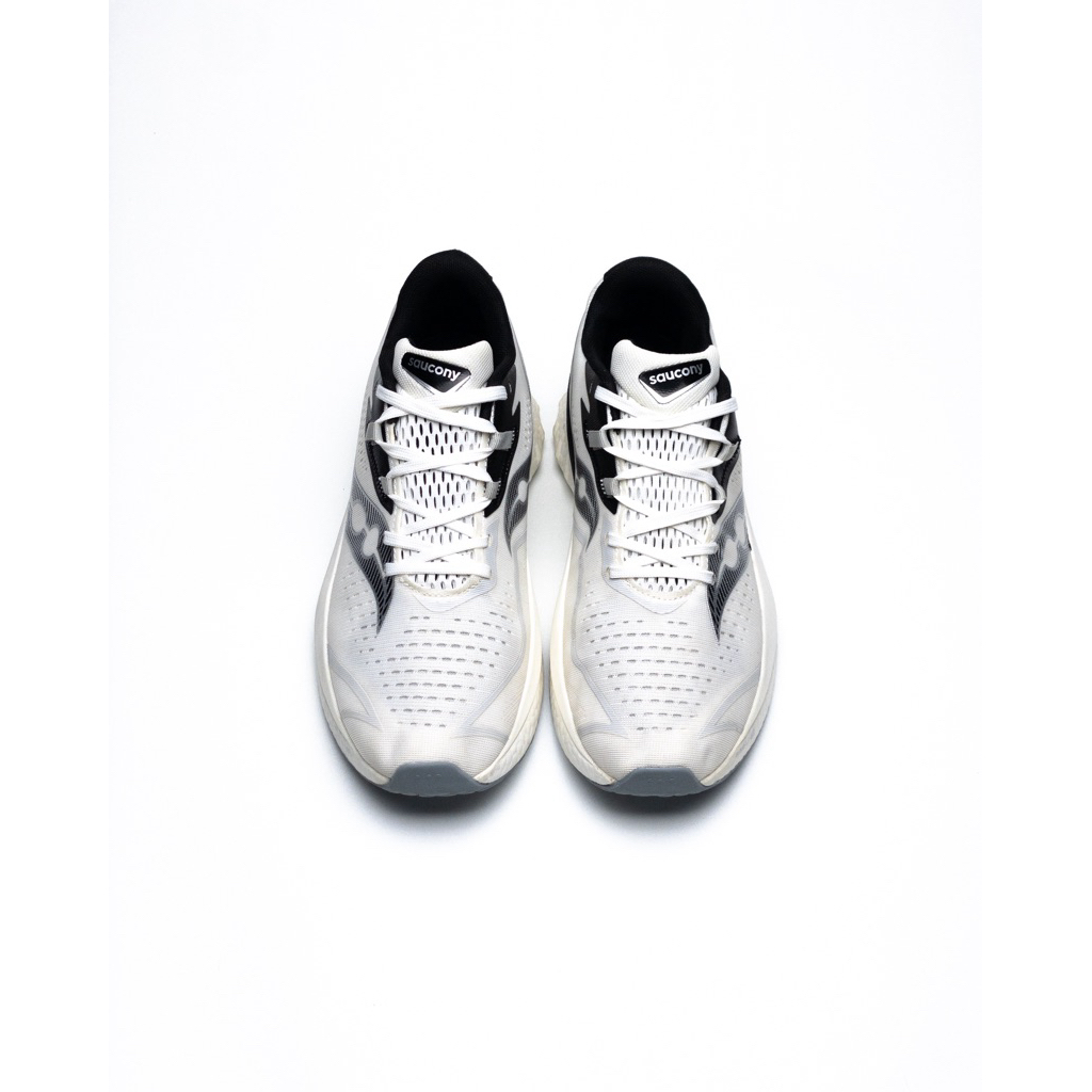 Saucony Endorphin Speed 4 - Cloud