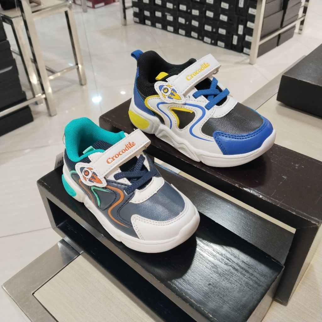 CROCODILE KIDS sepatu anak lampu ringan comfort