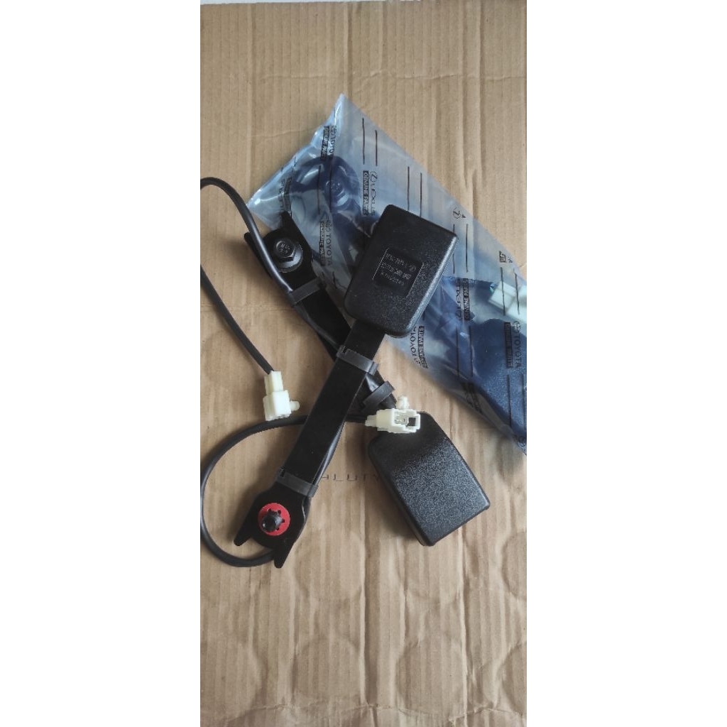 SEAT BELT SAFETY BELT JOK DEPAN INNOVA ORIGINAL