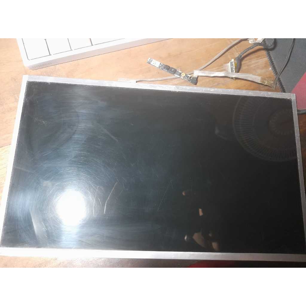 LCD LAPTOP HP 1000 (30 pin) copotan normal