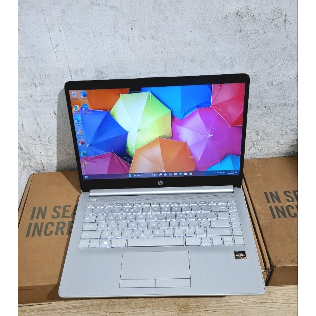Laptop HP 14s - DK0077AU Ryzen 5 3500u Ram 8 SSD 512