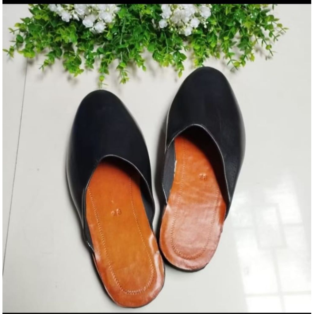 SEPATU SENDAL SLOP PRIA DEWASA