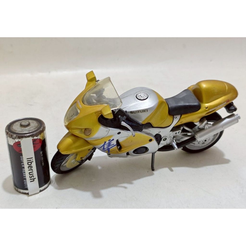 1/18 diecast maisto suzuki GSR 1300R hayabusa gold metallic motorcycle motorbike race