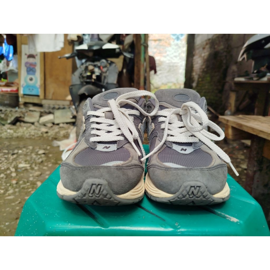 New Balance 2002R Black phantom