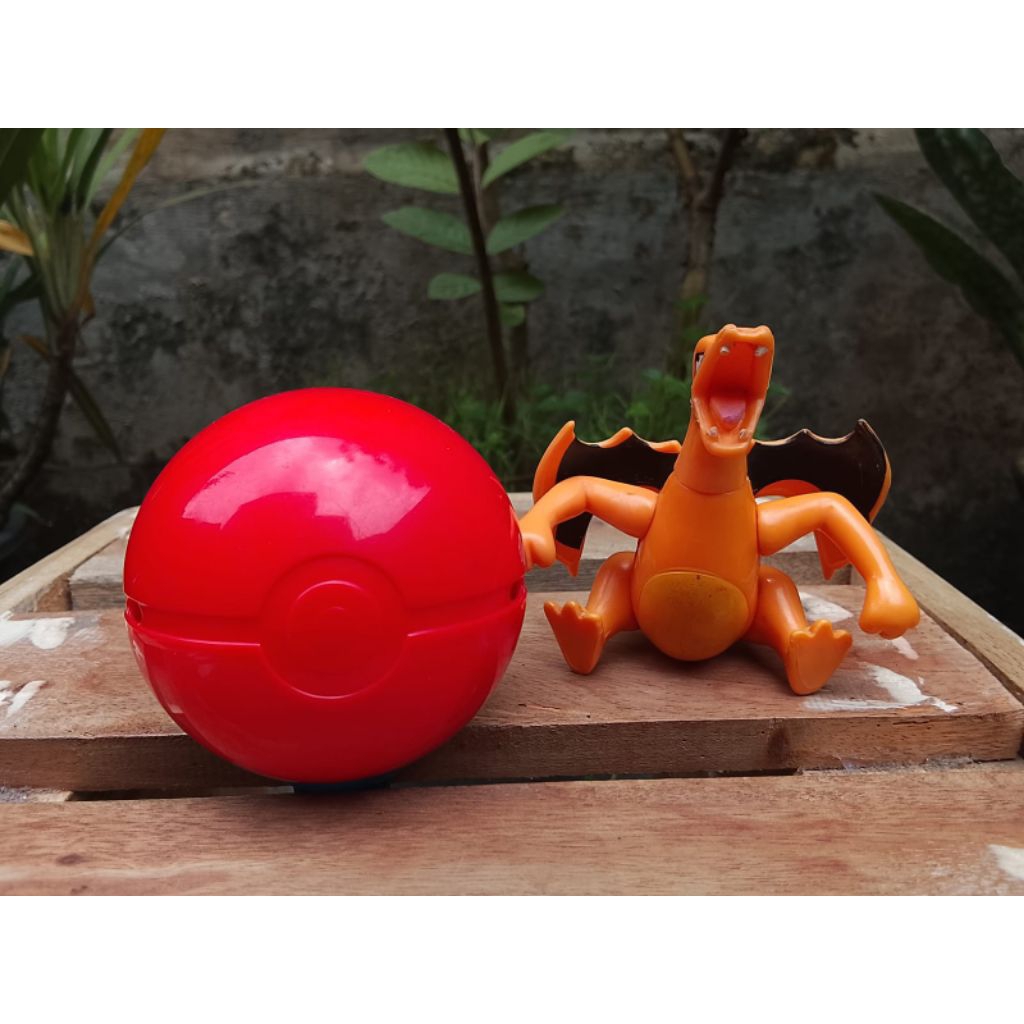 mainan pokemon dari McD
