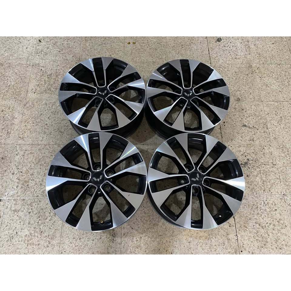 Velg Mobil R17 Velg Original Copotan Wuling Almaz Rs Pcd 5X114.3