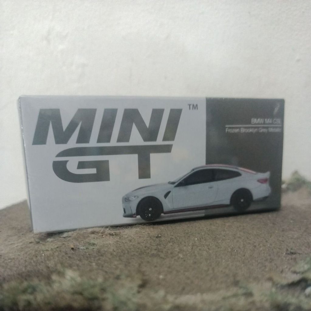 Mini GT//641 BMW M4 CSL Frozen Brooklyn Grey Metallic - Free Protektor