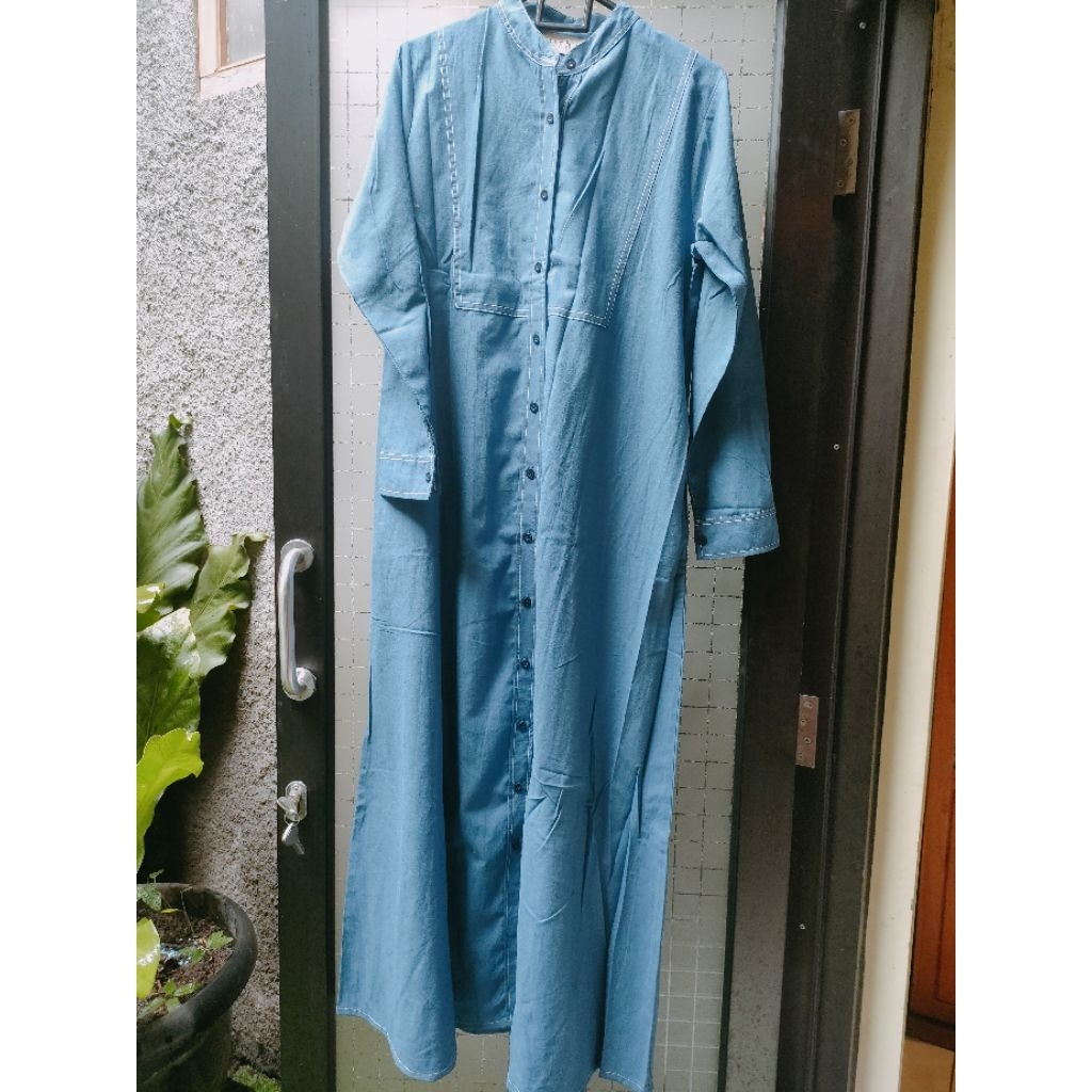 Aisha Studio gamis kancing katun denim biru preloved
