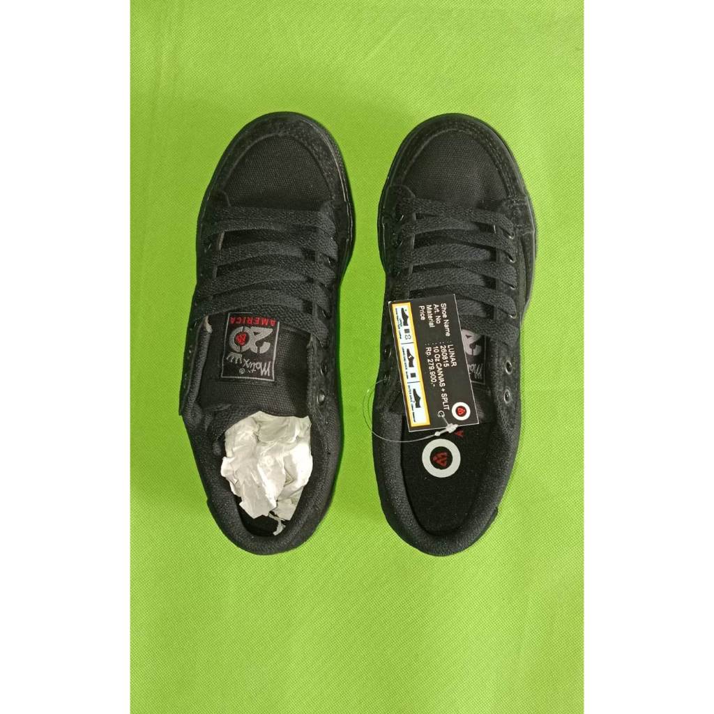 Sepatu Motix America