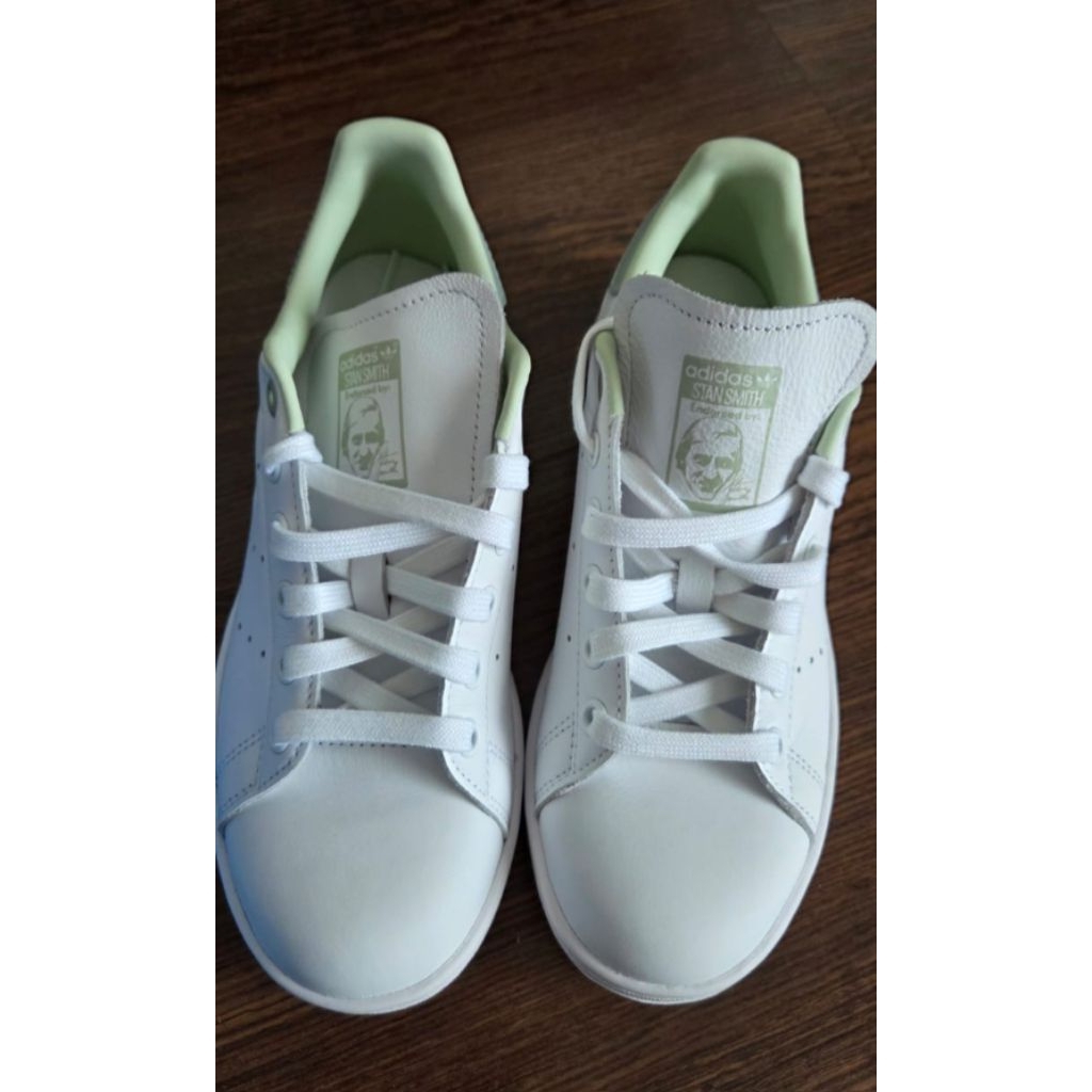 SEPATU WANITA ADIDAS (100% ORI)