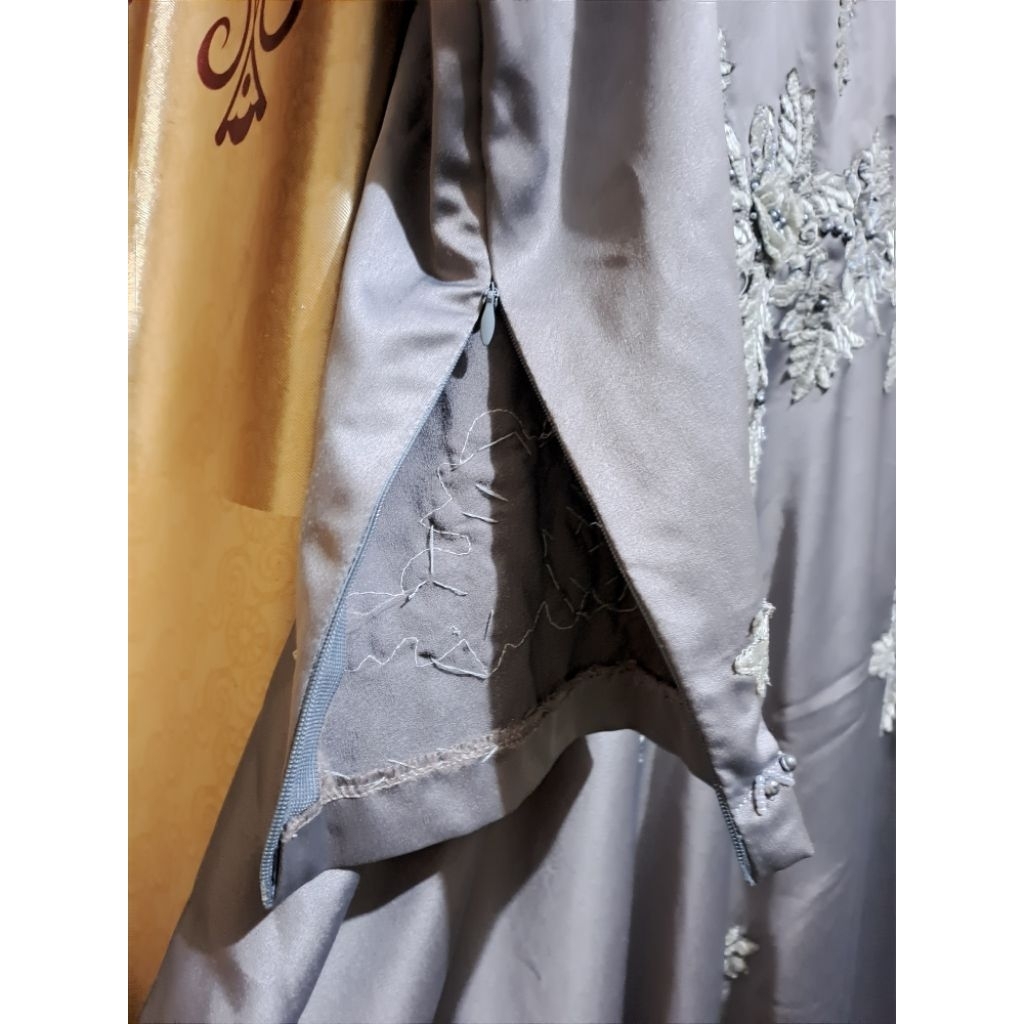 preloved gamis kondangan abu abu
