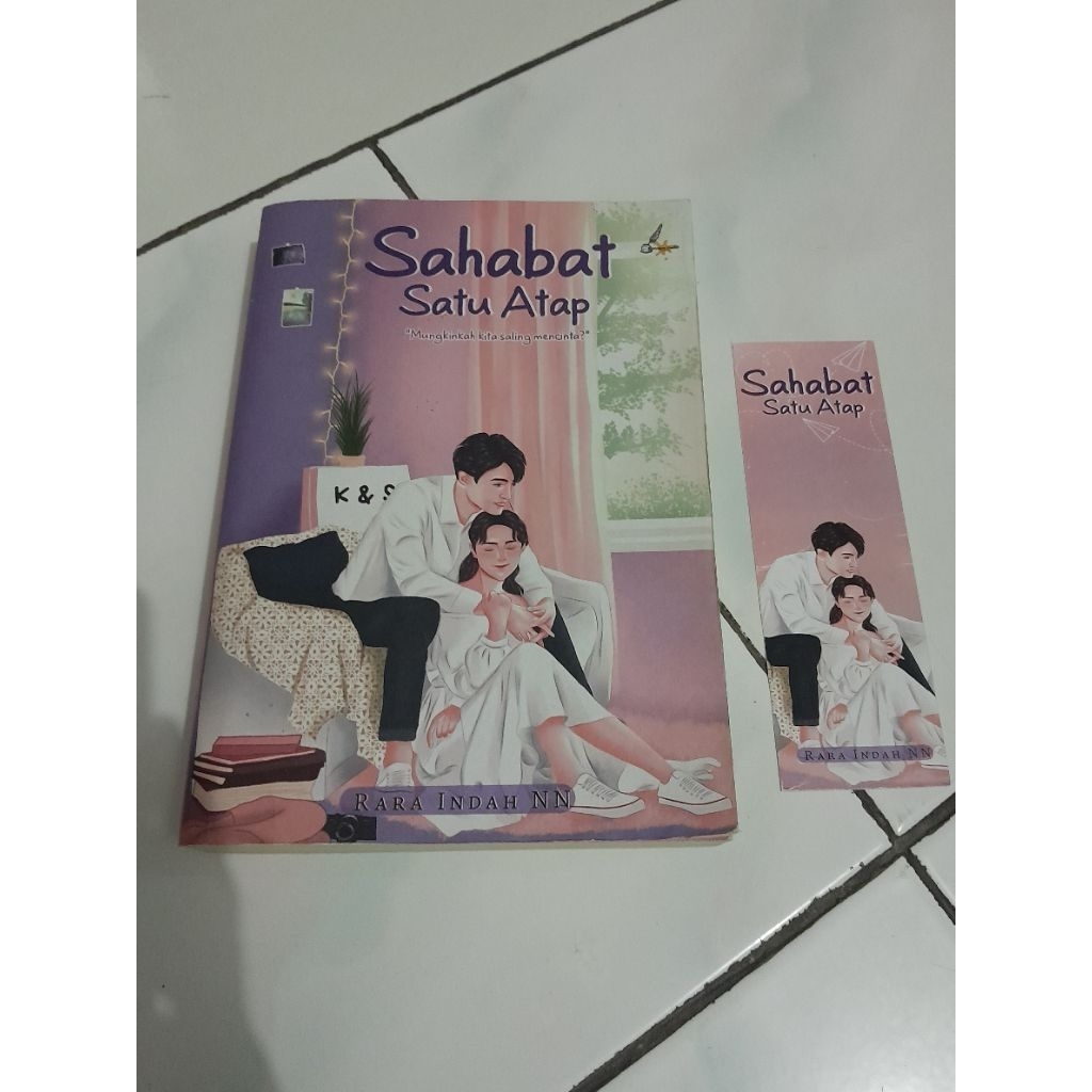 Novel Sahabat Satu Atap [Limited Edition]