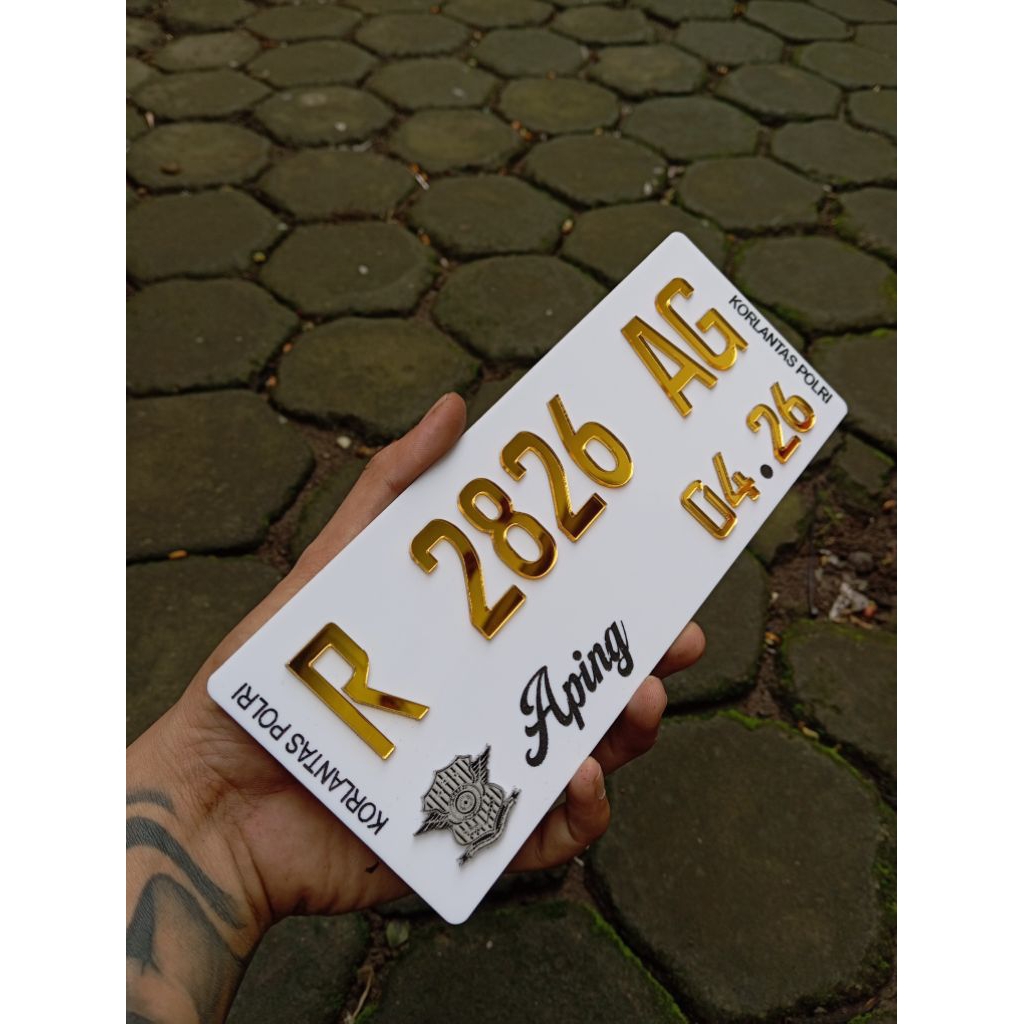 Plat Nomor Motor Putih Timbul Gold Request Nama