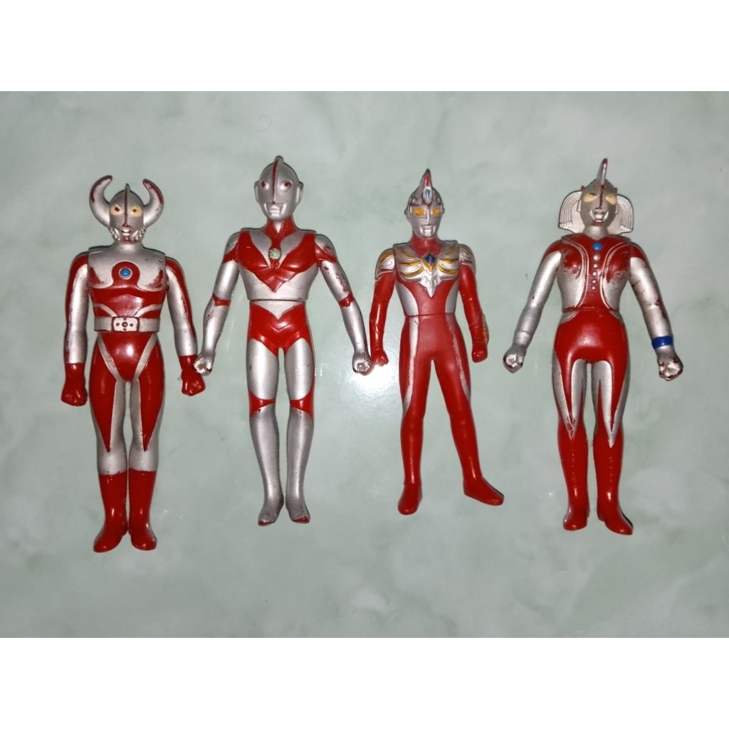 ACTION FIGURE ULTRAMAN JADUL BANDAI JAPAN 1 SET (4 PCS)