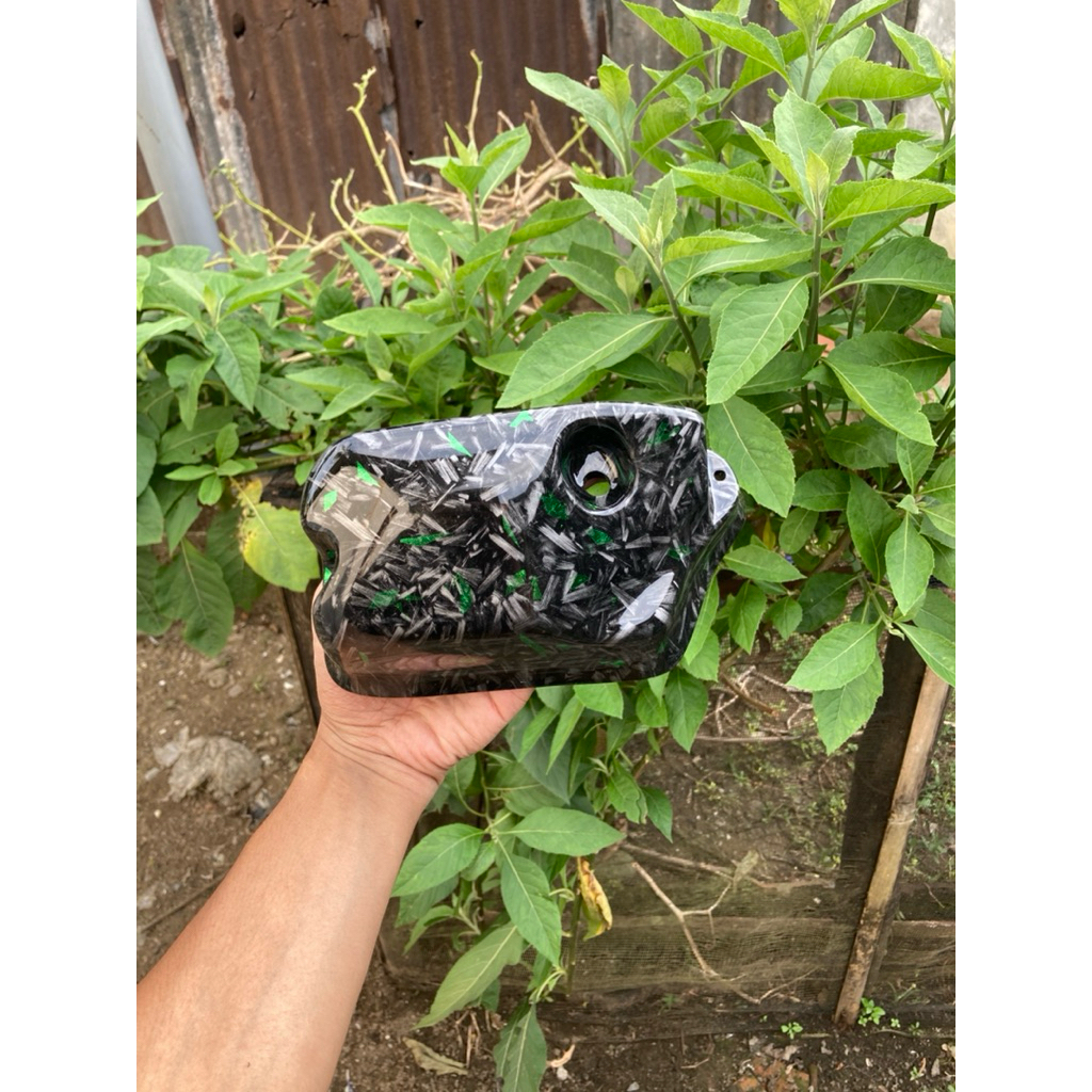 Tutup karbu model polini vespa super px carbon forget hijau