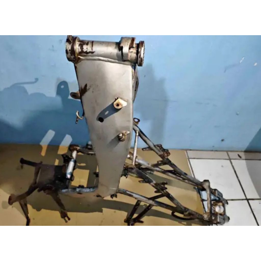 rangka Batangan Yamaha Vixion old barang asli original copotan masih bagus standar..