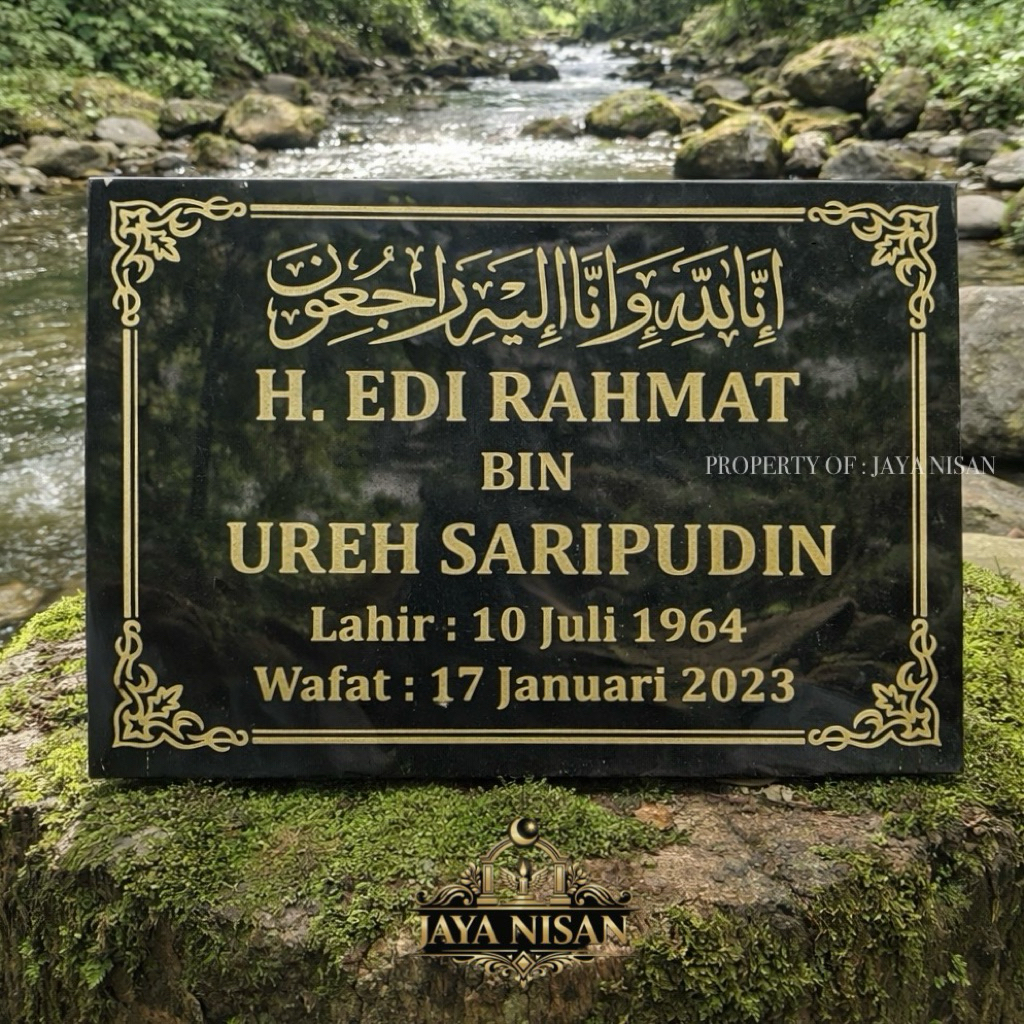 Batu Nisan granit ukuran 20x30