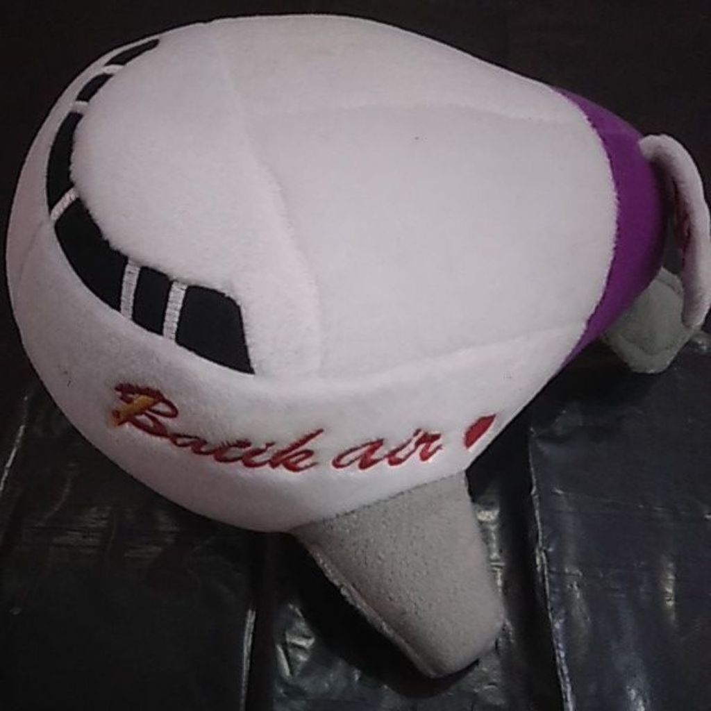 boneka pesawat batik air