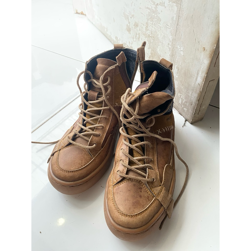 Boots Unisex Exodos57