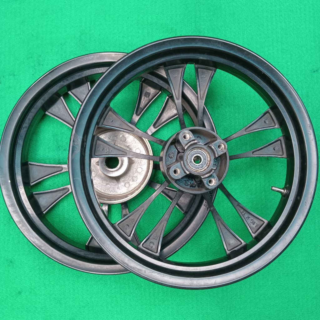 Velg v rossi vario 125 pnp vario 150 bekas copotan masih layak pakai