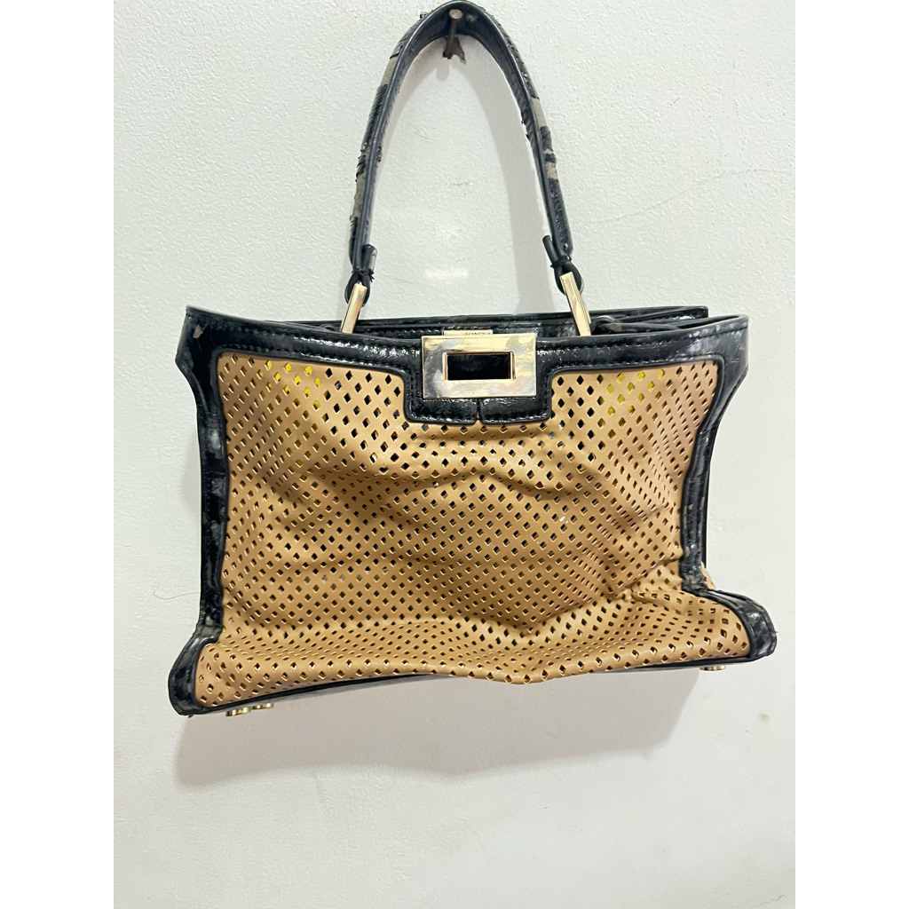 tas Fendi original preloved minus bisa dilihat sendiri di video