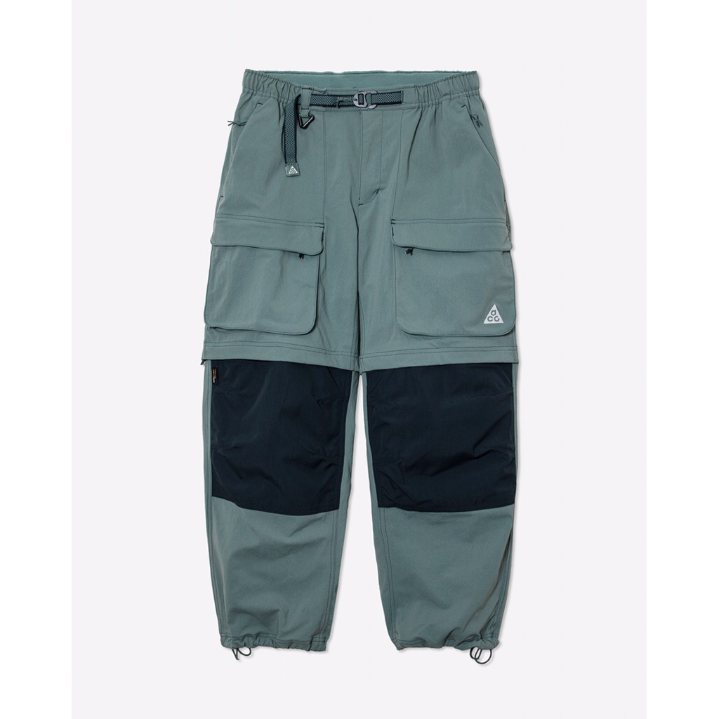 NIKE ACG ZIP SMITH SUMMIT CARGO PANT Bnwt  Size available completed   The Nike ACG “Smith Summit” Me