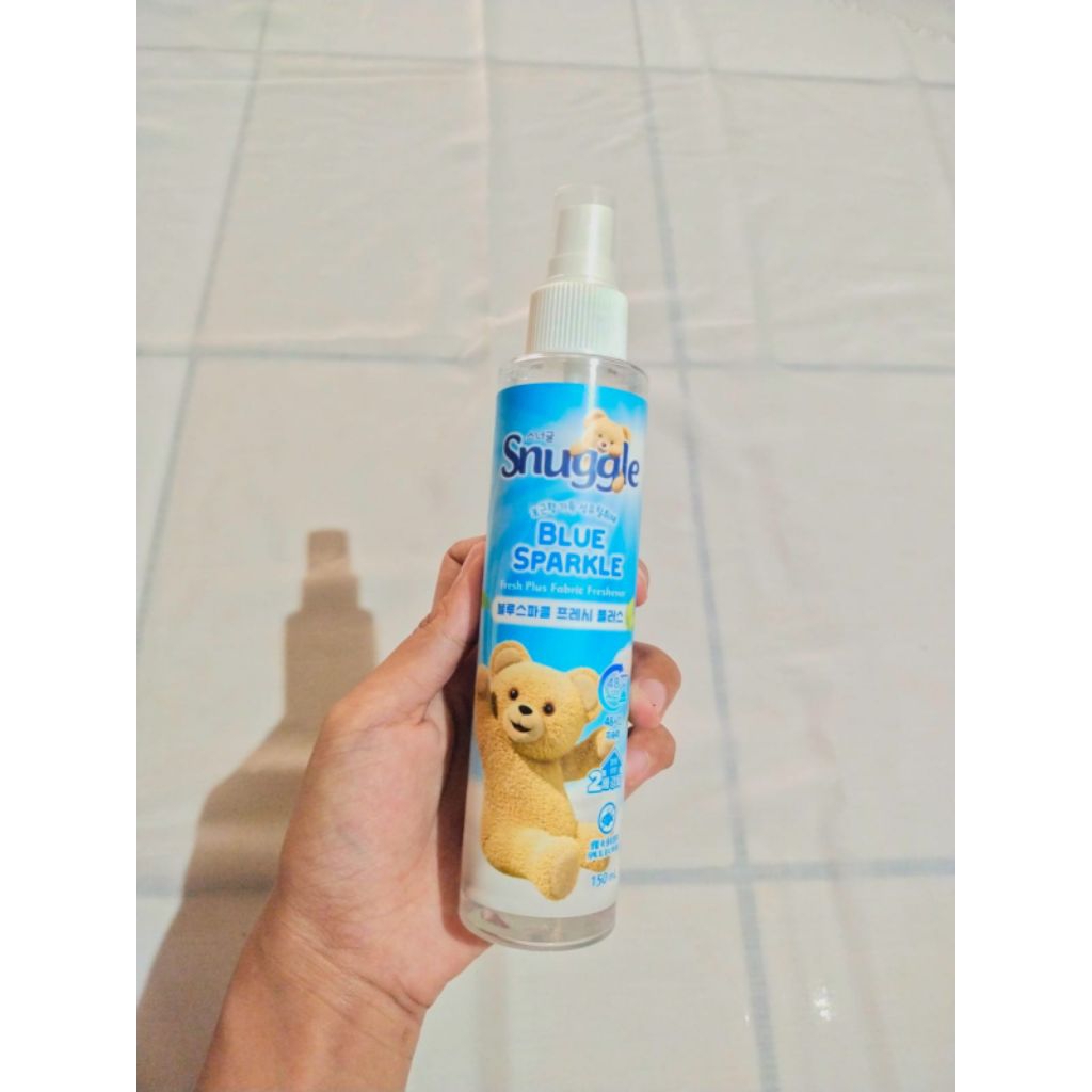 [READY STOCK] Snuggle Fabric Deodorize 150ml [Blue Sparkle] Dipakai Carmen H2H