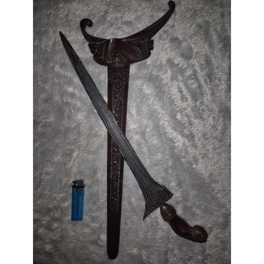 Keris Pusaka Brojol Junjung Derajat