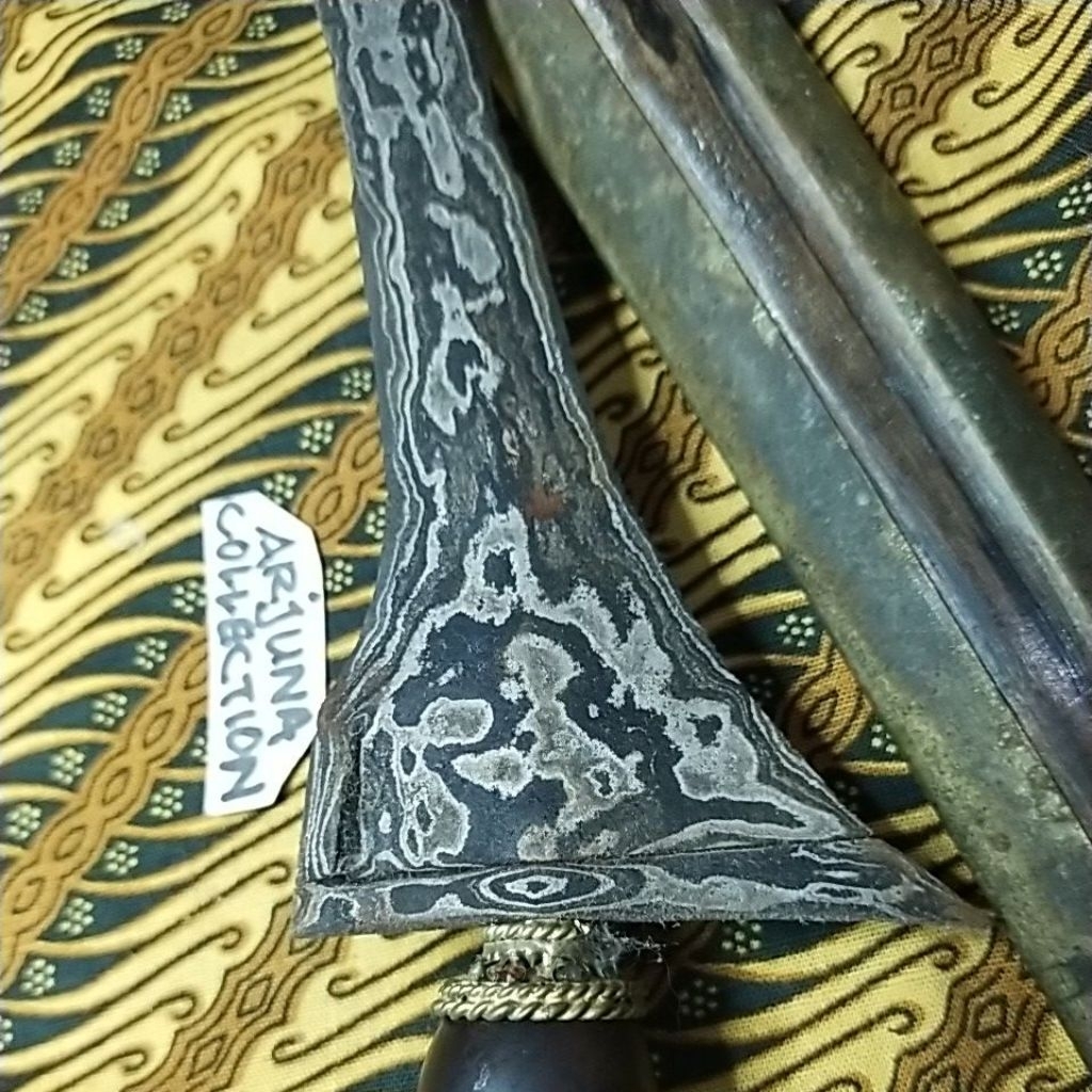 keris Sepuh dengan Banyak macam pamor Rojo Gundolo Segoro Wedi dan Rojo Tamenang