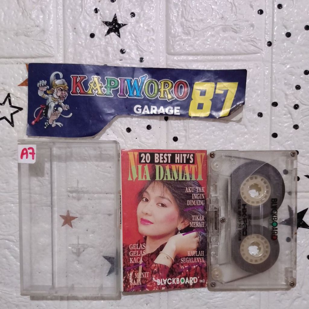 KASET PITA,,,, 20 BEST HIT'S NIA DANIATY