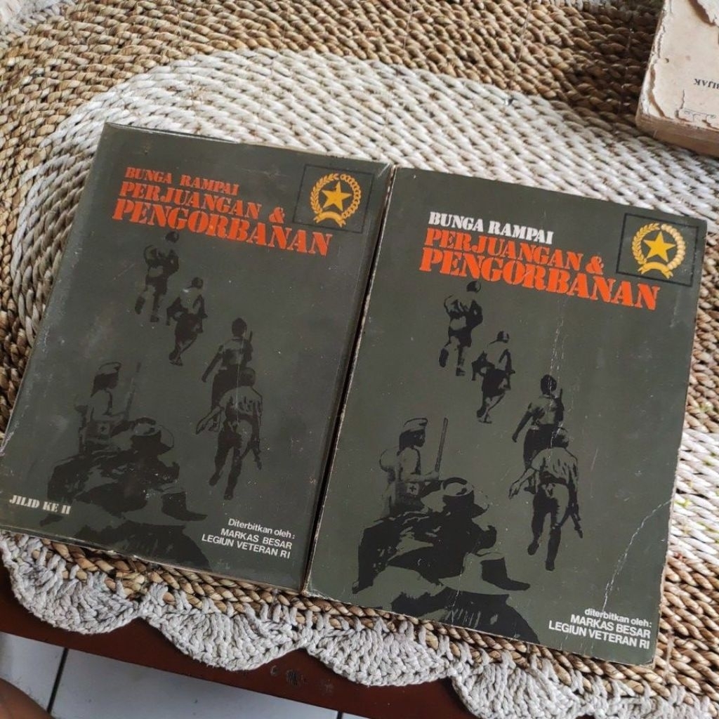 Bunga Rampai Perjuangan & Pengorbanan - Markas Besar Legiun Veteran RI | Buku Bekas Original