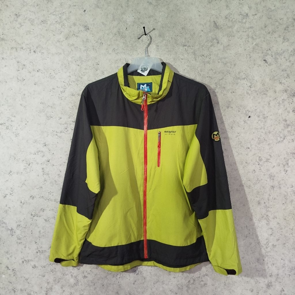Jaket Outdoor pria MAGNUS OUTDOOR Hijau Two Tone color Jaket Casual gunung waterproof anti air size 