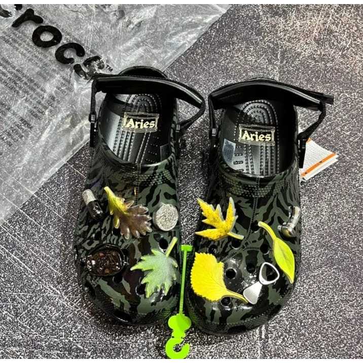 sandal Classic clog / Sandal Pria wanita Classic aries