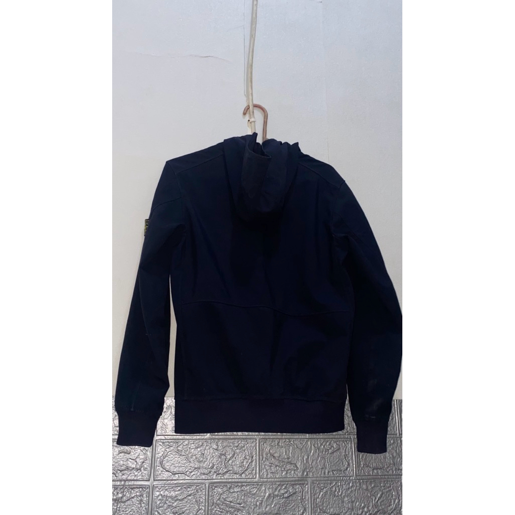 softshell stone island second junior size 12