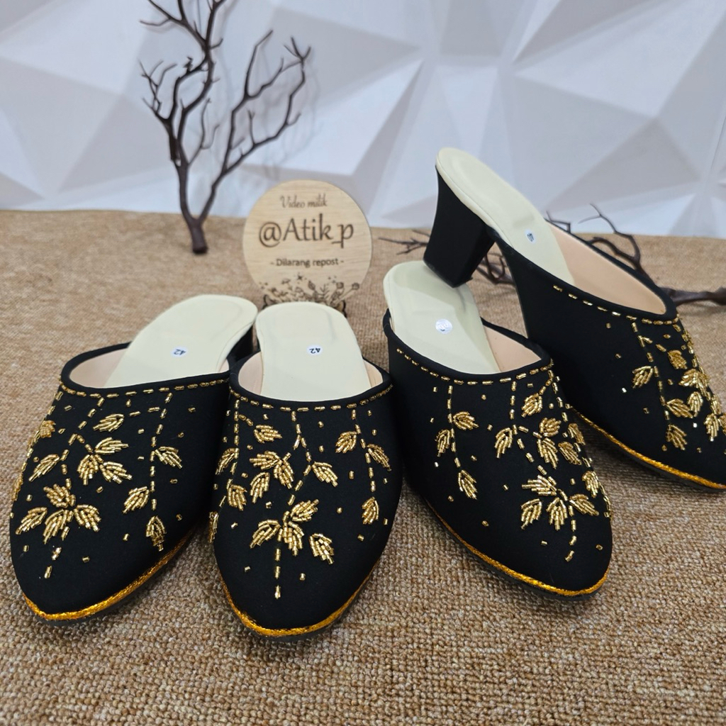 (Harga satuan) selop pengantin adat jawa hitam payet gold motif daun