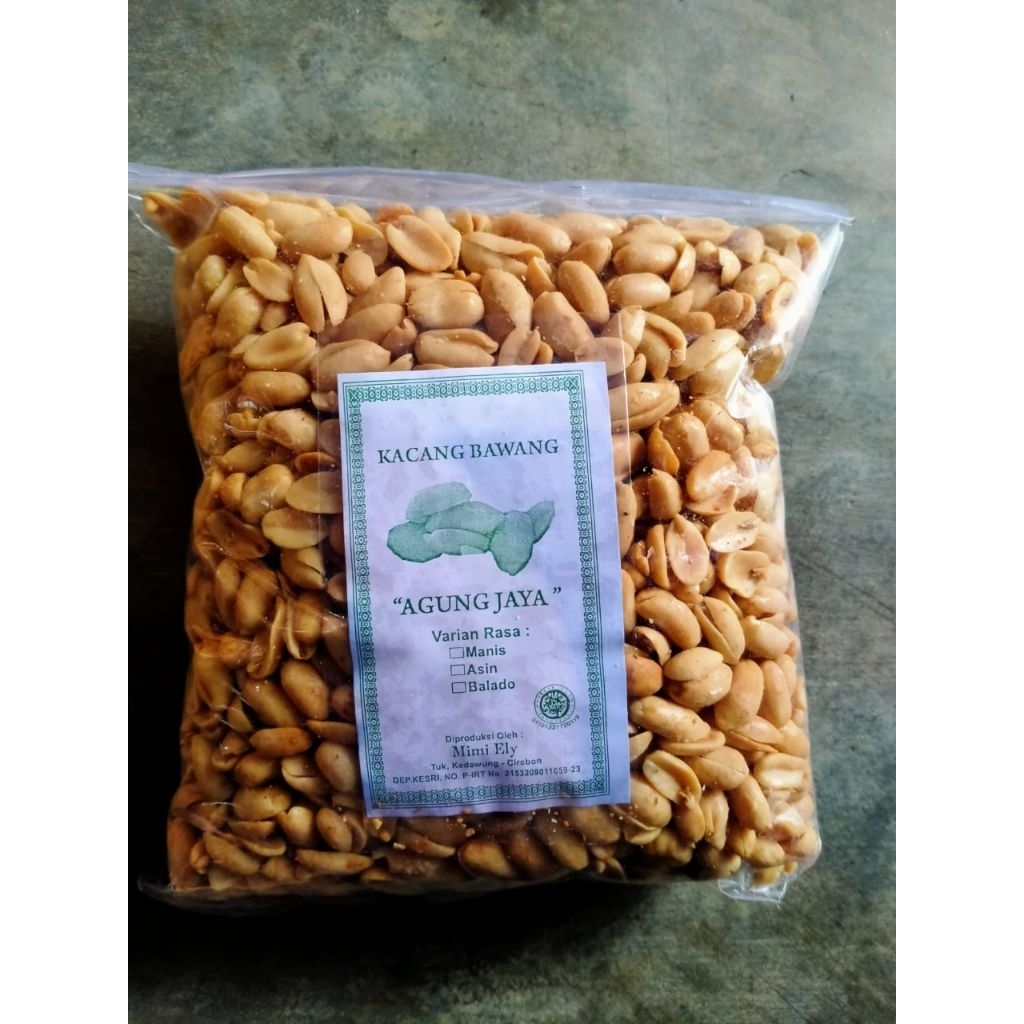 Kacang Gawil Asin gurih/Kacang Bawang Asin gurih. Kacang besar Fresh stock