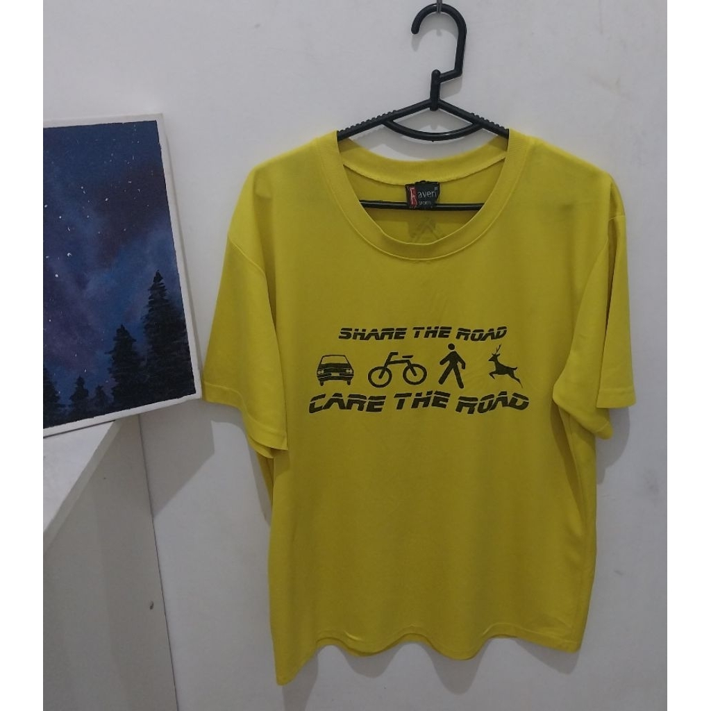 [ Preloved ] Baju Olahraga Pria Kuning Brand