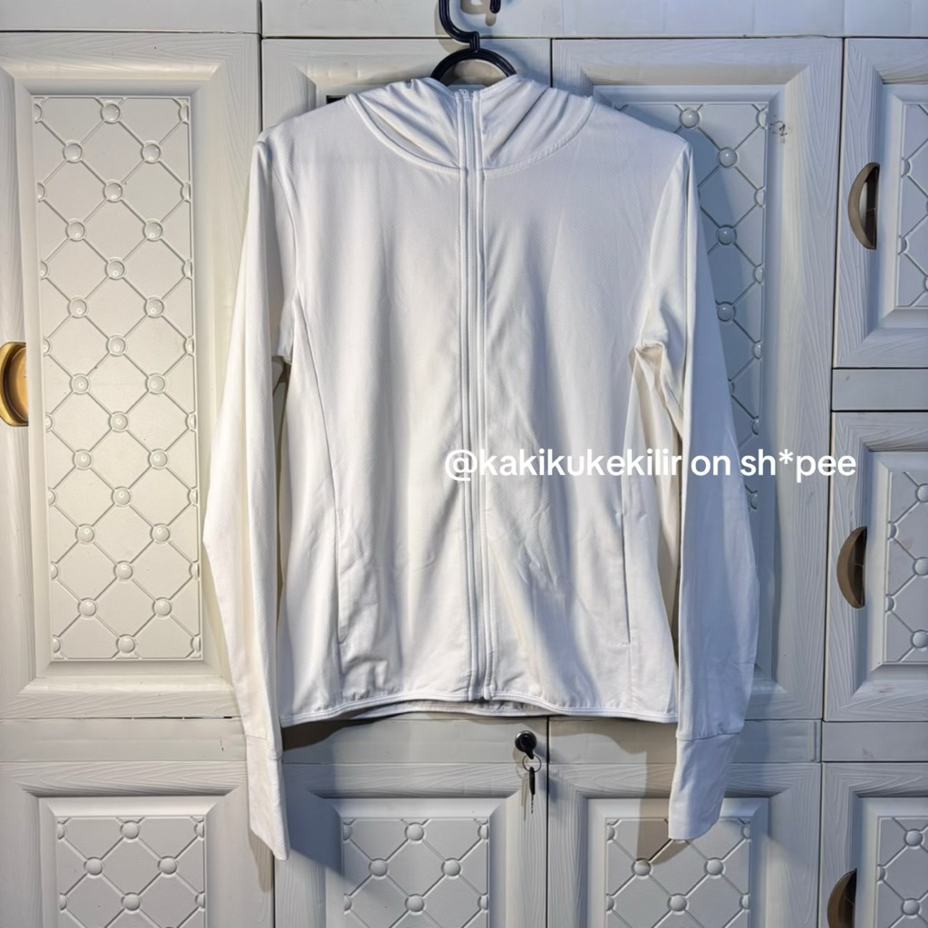 [ Preloved ] UNIQLO - Jacket Airism UV Protection White Size M