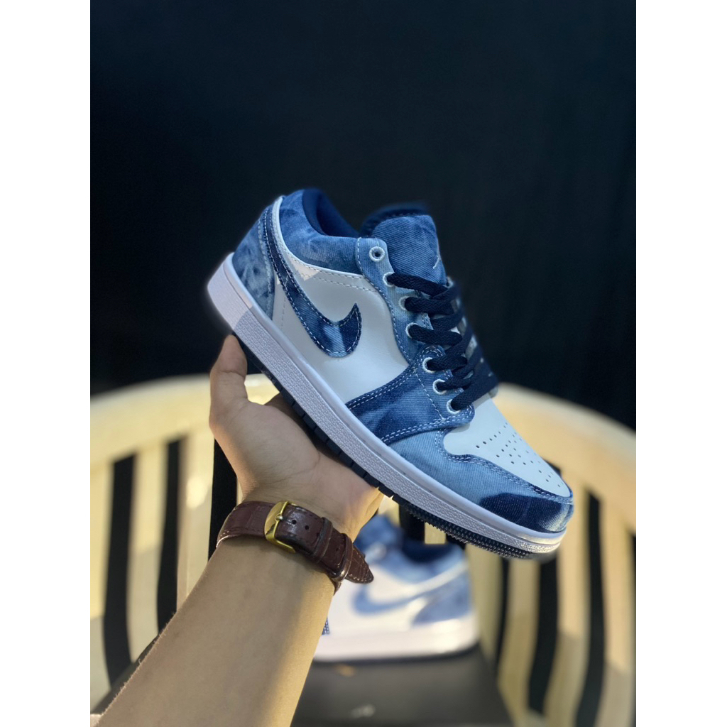 sepatu sneakers pria jordan denim biru levis