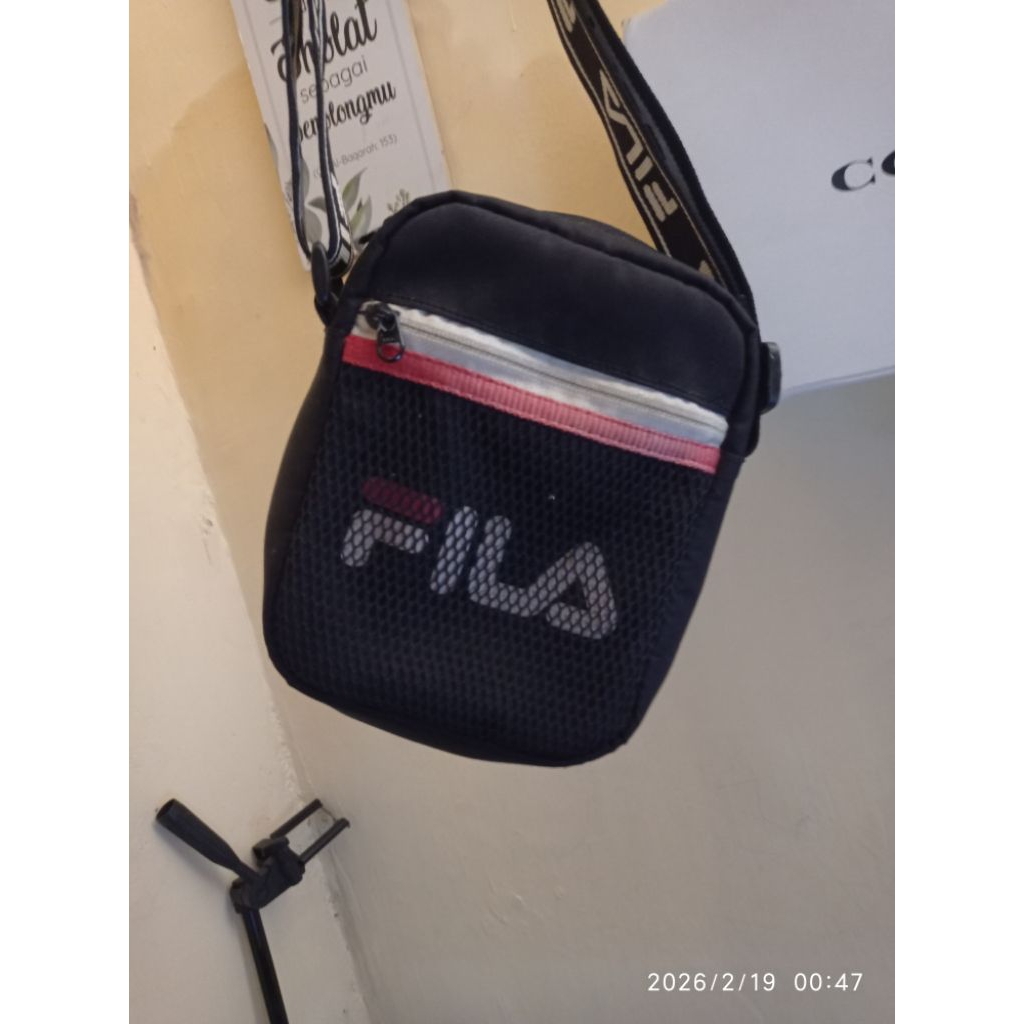 Tas Sling Selempang Fila ORIGINAL Preloved