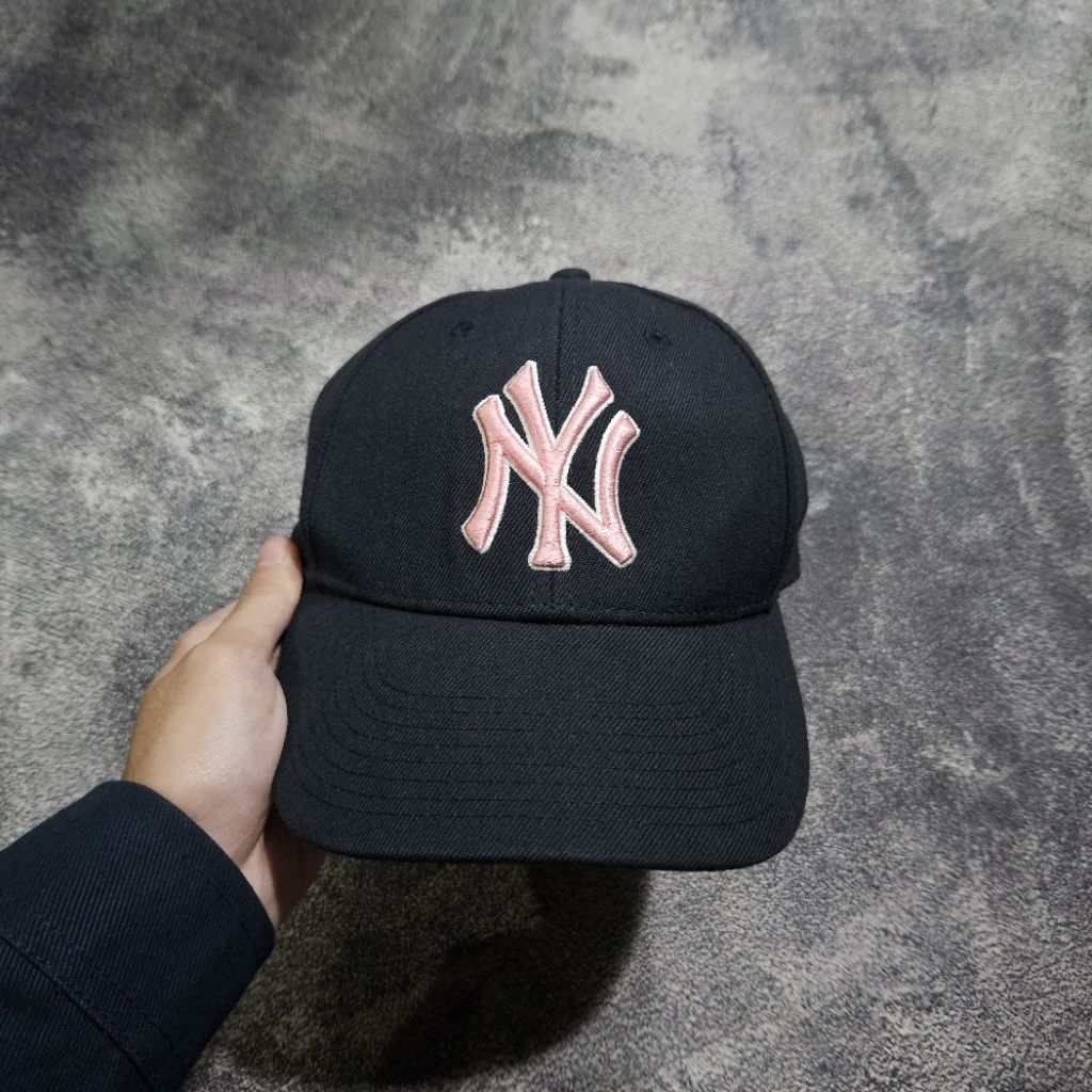 New York Yankees Pink Hat by 47 Women