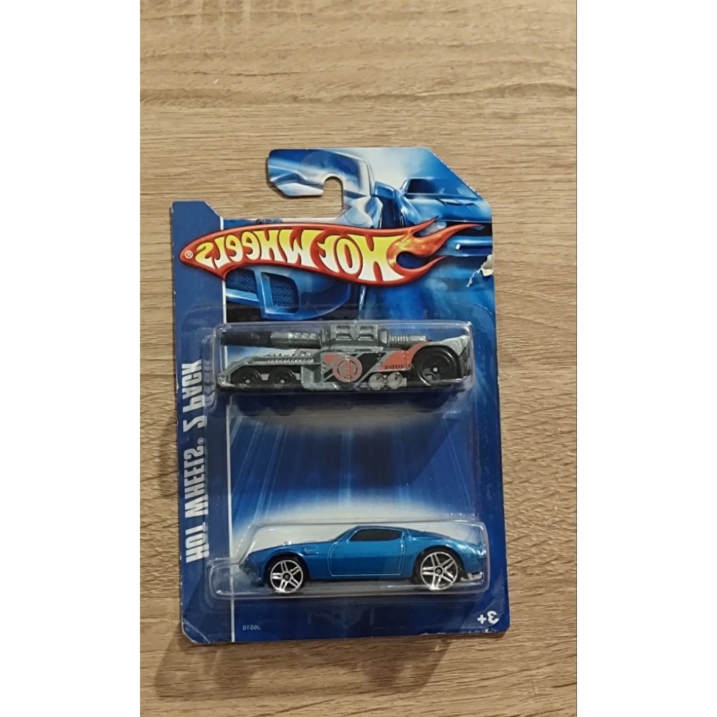 Hot Wheels Tank Invader