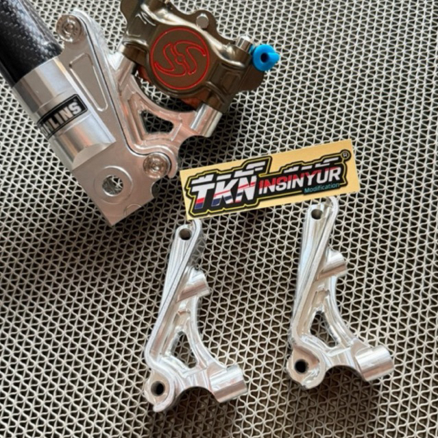 Bracket Kaliper Shock Depan RRGS Kaliper Kiri Pitch 60mm 220MM Moto3 Shijiro