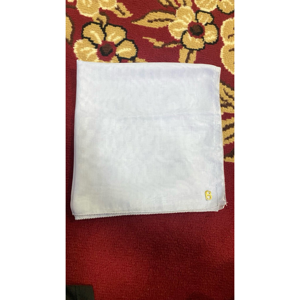 buttonscarves polos abu