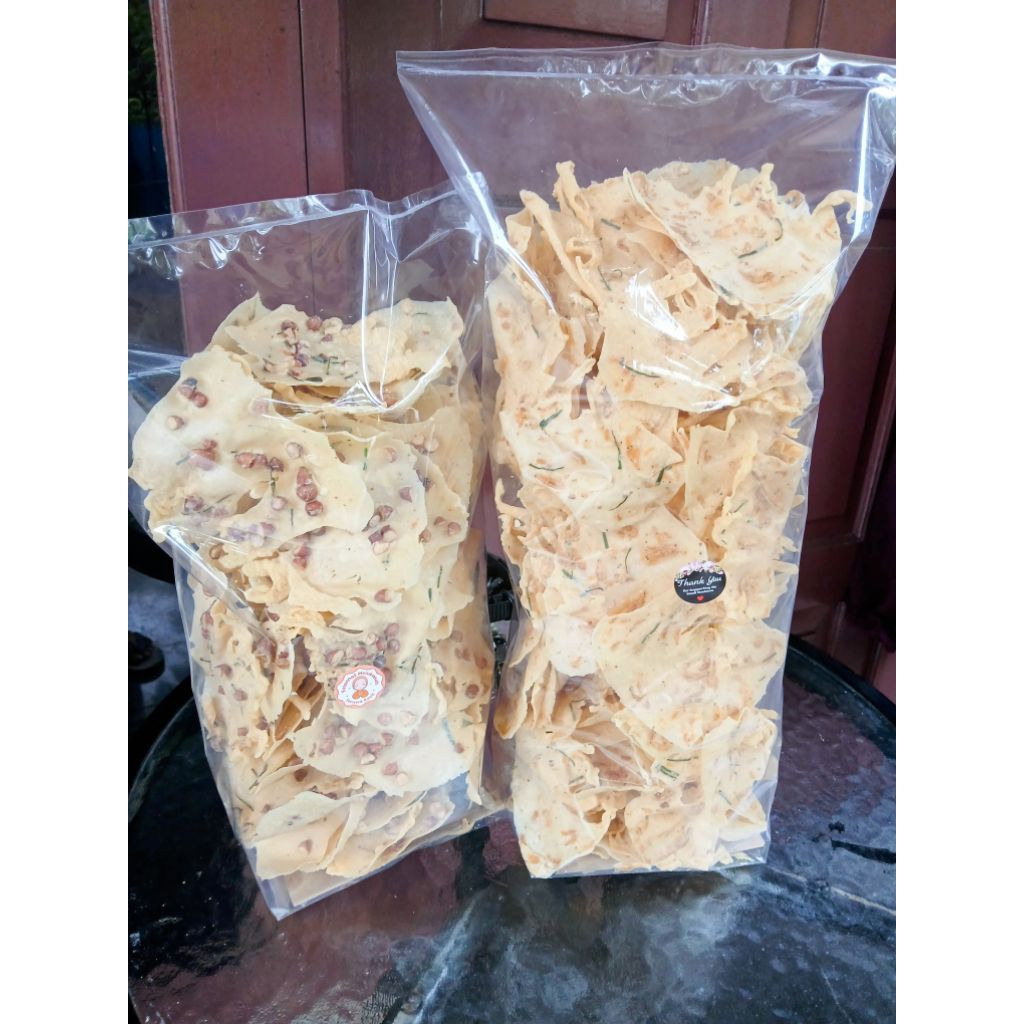 Peyek kacang peyek rebon