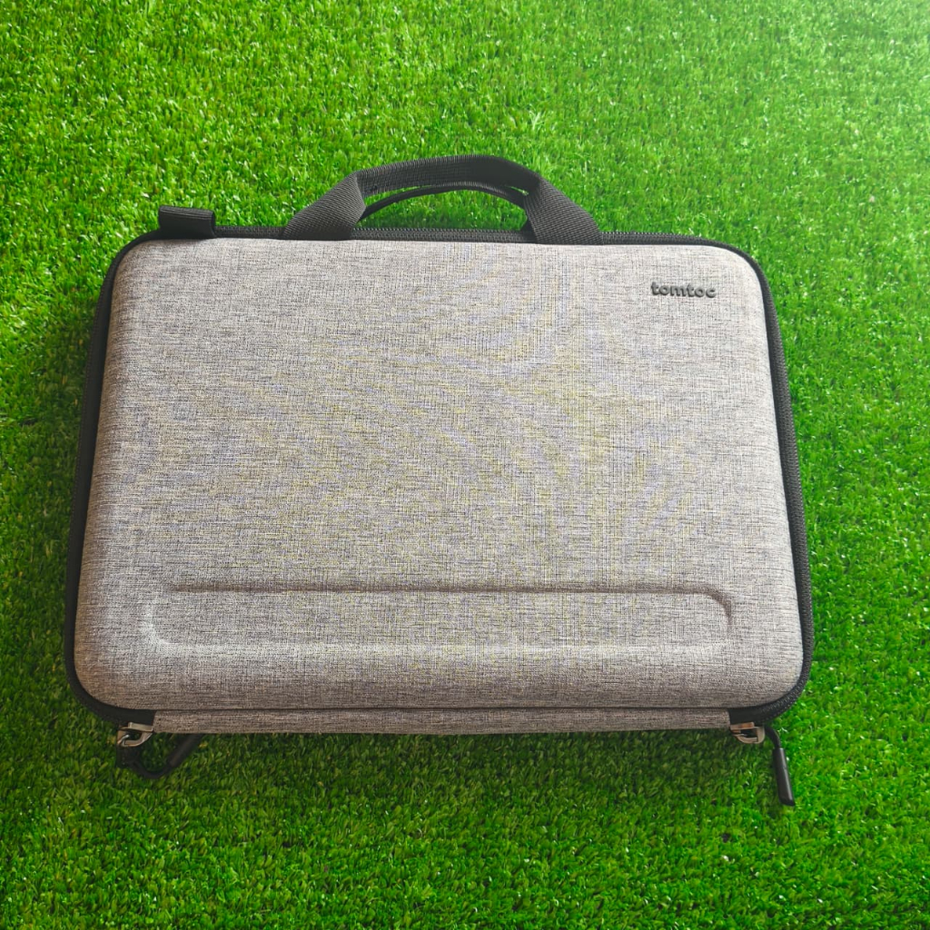 (Second) Tas Bahu Pria Tomtoc Hardshell Shoulder Case MacBook Air & Pro 13Inci | Waterproof