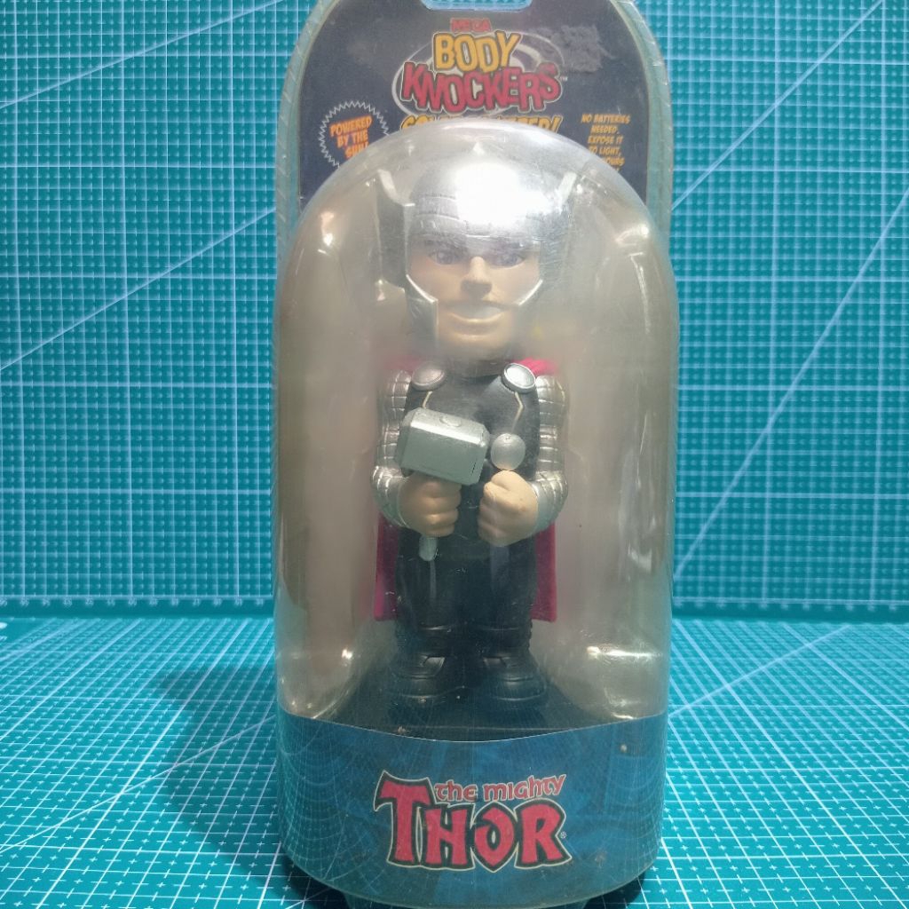 THOR NECA BODI KNOCKERS SOLAR POWERED