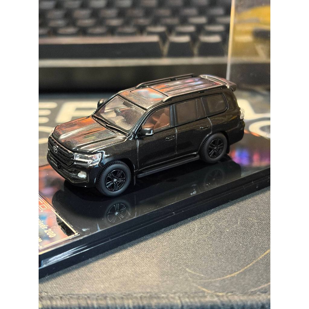 GCD 1/64 Land Cruiser 200 black