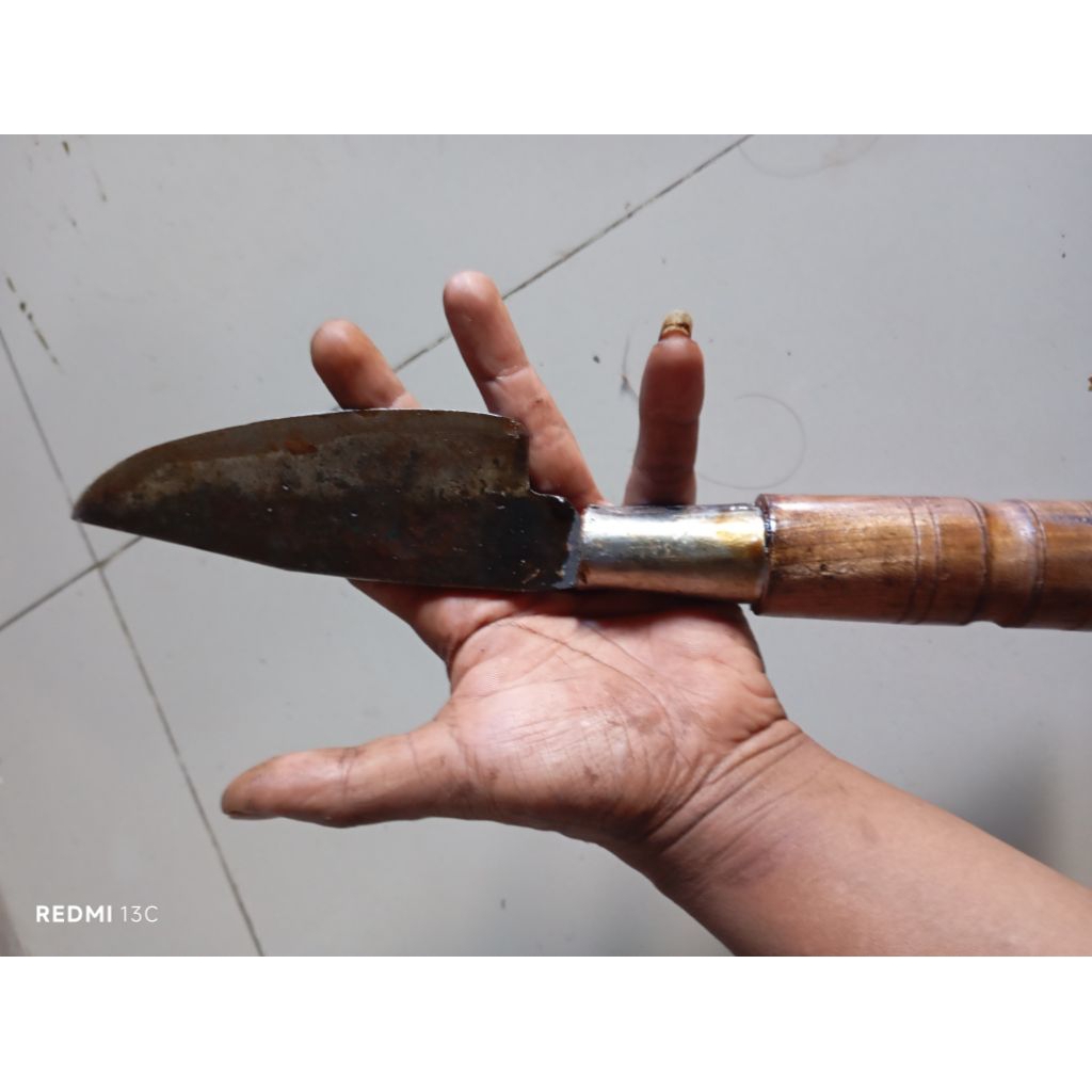 PISAU SERUT BAMBU MULTIFUNGSI